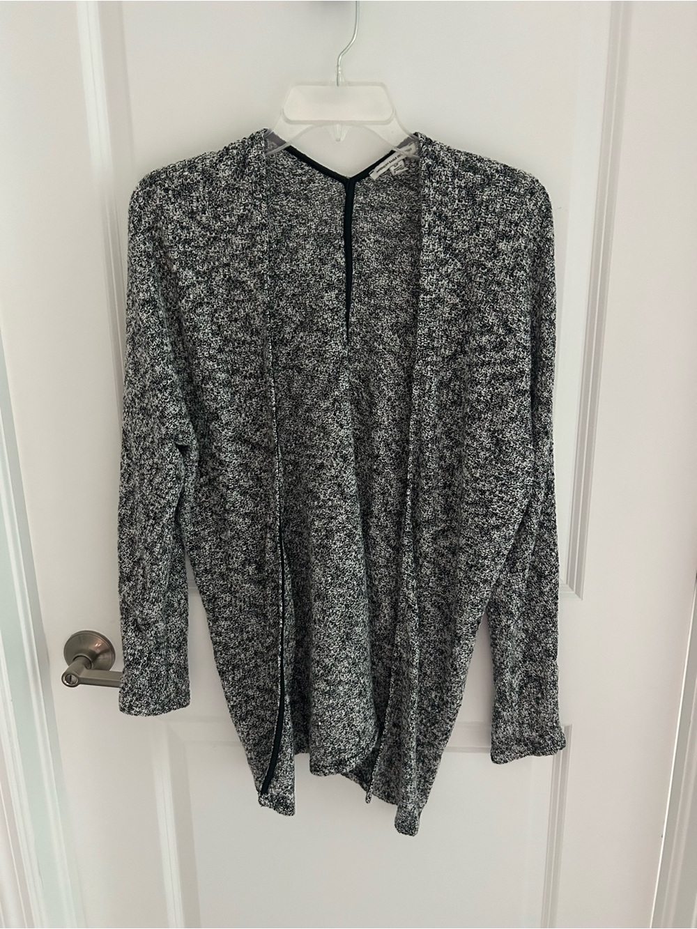 American Eagle Women's Black & White Marled Open-Front Sweater